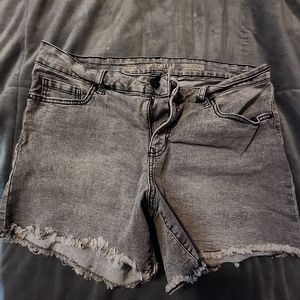 Women's stretchy Jean shorts